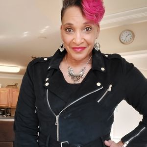 Meet your Posher, Ayanna